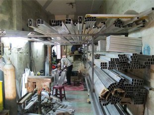 侯百多(個體經(jīng)營)-提供拉網(wǎng)加工、印刷網(wǎng)框加工、網(wǎng)框定做加工、氣流紡紗架加工、量布機等